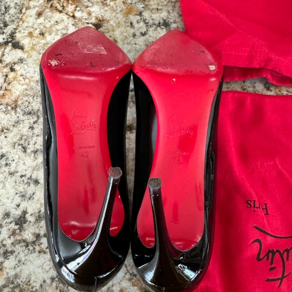 CHRISTIAN LOUBOUTIN
Pigalle patent leather heels
42 EU
Very good condition - Picture 5 of 10
